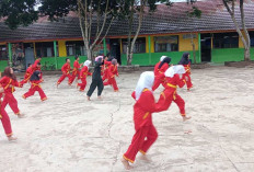 Semangat Siswa SMPN 3 Lubuk Linggau Ikuti Latihan Ekstrakurikuler Pencak Silat