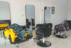 Barbershop di Mesat Jaya Tawarkan Layanan Lengkap dengan Harga Terjangkau