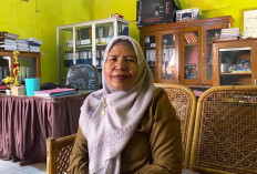 Siswi Baru SDN 23 Lubuk Linggau Dianjurkan Beli Seragam Batik Tunjuk Langit