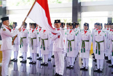 Kukuhkan Paskibraka 2025, Bupati Muba : Peganglah Prinsip Rela Berkorban Demi Keutuhan NKRI