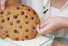 Cara Buat Chocochips Giant Cookies Roti Viral Raksasa yang Enak Jadi Menu Sarapan, Cukup 10 Bahan