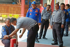 Sat Pol PP dan Damkar Musi Rawas Latihan Penggunaan APAR di Lapas Narkotika Kelas II A Muara Beliti