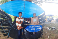 Warga Adu Kreativitas di Festival Layang-Layang Musi Rawas 2025 