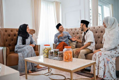  Tradisi di Hari Lebaran, Ada Panggilan hingga Sedekah
