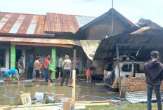 Mobil dan Rumah Terbakar, Korban Dilarikan ke RS Siti Aisyah Lubuklinggau