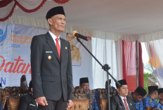 Program Digitalisasi Pendidikan Kemendikdasmen Klaim Bagikan 288.000 Papan Interaktif Digital