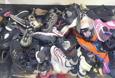 Sepatu Thrift Mulai Rp50 Ribu, Tetap Diminati Meski Banyak Pesaing