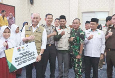 Baznas Kota Lubuk Linggau Serahkan Beasiswa untuk 72 Pelajar dan Mahasiswa