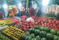 Segarnya Buah Pinggir Jalan Jadi Buruan Warga Saat Ramadhan, Bisa Dicicipi Sebelum Dibeli