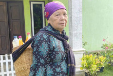 Cerita dari Musi Rawas : Nafkahi 4 Anak dari Jualan Jamu Keliling