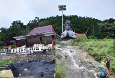 Air Terjun Dadakan di Bukit Sulap, Fenomena Alam yang Menarik Perhatian Warga