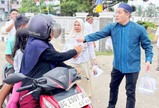 Ramadan di Kantor Pertanahan Lubuk Linggau, Punggawa ATR BPN Berbagi Takjil