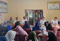 Penerima Bansos Pangan Mengeluh, Kades Lesung Batu Muratara Jelaskan Kronologi Beras dan Minyak Bisa Dibagi