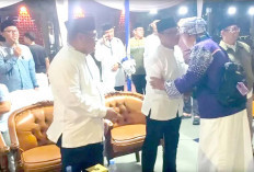 Tangis Haru Sambut Kedatangan Jamaah Haji Lubuk Linggau di Alun-Alun Taman Kurma