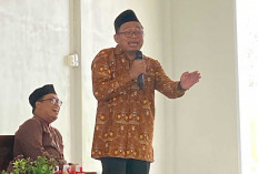 Ketua IKADI Lubuk Linggau Ustadz Raji : Guru itu Cahaya Ilmu dan Ibadah