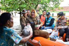 Tidak Kenal Lelah Bupati Musi Rawas Terus Kunjungi dan Bantu Korban Banjir