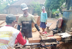 Melihat Proses Pembuatan Batu Bata Berkualitas di Desa H Wukirsari 