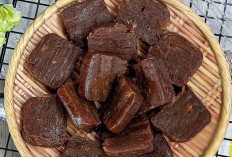 Lempok Durian, Kelezatan Alami yang Berawal dari Bara dan Ketelatenan