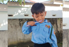 TK Mutiara Bangsa Lubuklinggau Ajak Siswa Jaga Kebersihan Gigi Sejak Dini