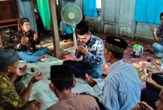 Warga Adukan Oknum Kades ke Bupati