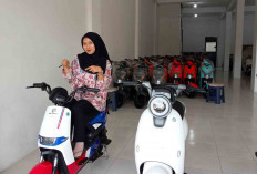 Motor Listrik Sevenbot M20 Desain Futuristik dan Performa Handal