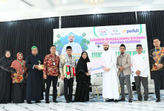 SIT Mutiara Cendekia Peduli, Serahkan 100 Paket Bantuan Perlengkapan Sekolah dan Donasi untuk Palestina