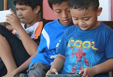 Cara Mendidik Anak Era Gadget, Fokus Perbaikilah Adab Mereka