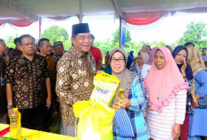 Warga Serbu Pasar Murah, Harga Sembako Disubsidi Rp 10 Ribu