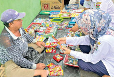 Kepsek dan Petugas Puskesmas Cek Jajanan Sekolah di Lubuklinggau, Waspada Bahan Berbahaya