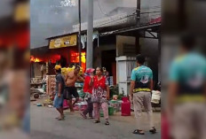 Jemput Anak ke Padang Toko Sembako, 2 Mobil Pick Up dan Rumah Milik Warga Muratara Ludes Terbakar