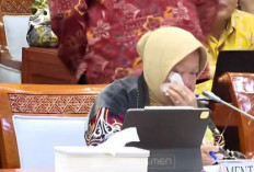 Momen Mensos Tri Rismaharini, Nangis di Tengah Rapat Kerja Komisi VIII DPR RI Pada Selasa 19 Maret 