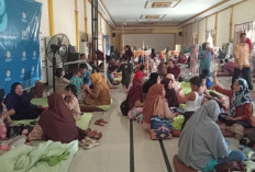 Diduga Keracunan, Ratusan Siswa SDIT-SMPIT Dilarikan ke RS AR Bunda
