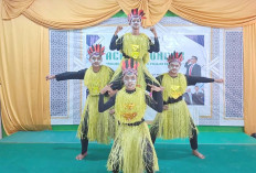 Ekskul Tari Asah Kreativitas Siswa SMA Islam Azhariyah Lubuk Linggau 