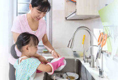 5 Kiat Mendidik Anak Agar Mau Bantu Pekerjaan Rumah