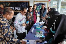 Pastikan Pegawai Bebas dari Narkoba, Lapas Narkotika Muara Beliti Gelar Tes Urine