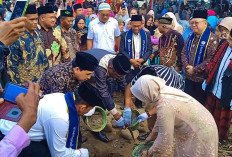 Kak Nanan dan Pj Walikota Letakkan Batu Pertama Pembangunan Masjid Ponpes Khaira Ummah Lubuklinggau