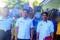 Lapas Narkotika Kelas IIA Muara Beliti Bagikan Baju kepada Warga Binaan