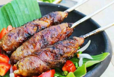 Sate Buntel Solo, Sensasi Daging Kambing Juicy yang Dibungkus Lemak Gurih 