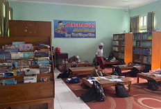 Siswa MI Darussalam Lubuk Linggau Manfaatkan Waktu dengan Kunjungan ke Perpustakaan