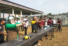 Asah Kemampuan Menembak Polres Musi Rawas Adakan Lomba Menembak Centre Fire Bagi Anggota