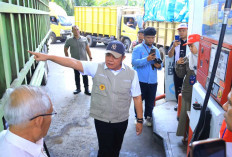 Respon Antrean Panjang Pembeli Solar, Gubernur Sumsel Minta Pertamina Sediakan Nozzle yang Lebih Panjang