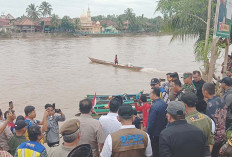 57 Desa Terendam, Pj Gubernur Sumsel Kunjugi Muratara Sekaligus Serahkan Bantuan 