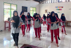 SMP Al Furqon Lubuk Linggau Giatkan Ekskul Kesenian Bentuk Kreativitas dan Ketrampilan