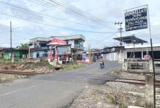 Perlintasan Kereta Tak Ada Palang Pintu di Kelurahan Mesat Lubuk Linggau Dikeluhkan Warga