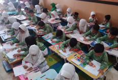 TK ABA 1 Lubuk Linggau Tingkatkan Kreativitas Anak Didik Melalui Mewarnai