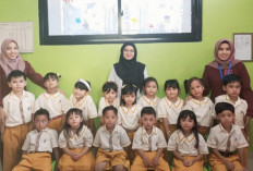 Anak TK Putra Putri Bangsa Lubuk Linggau Diperkenalkan Ekskul Robotik