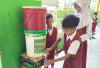 Keren, SDN 75 Lubuk Linggau Kelola Sampah Sisa MBG jadi Pupuk Organik