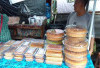 Pedagang Kue Basah di Pasar Inpres Lubuklinggau, Bisa Menjual 500 Kue Dalam Sehari