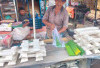 Harga Bahan Naik, Penjual Tempe di Pasar Inpres Siasati Ukuran agar Tetap Terjangkau